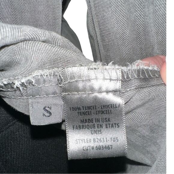 BELLA DAHL Lyocell Split Back Button Down Shirt Size S - Picture 10 of 10